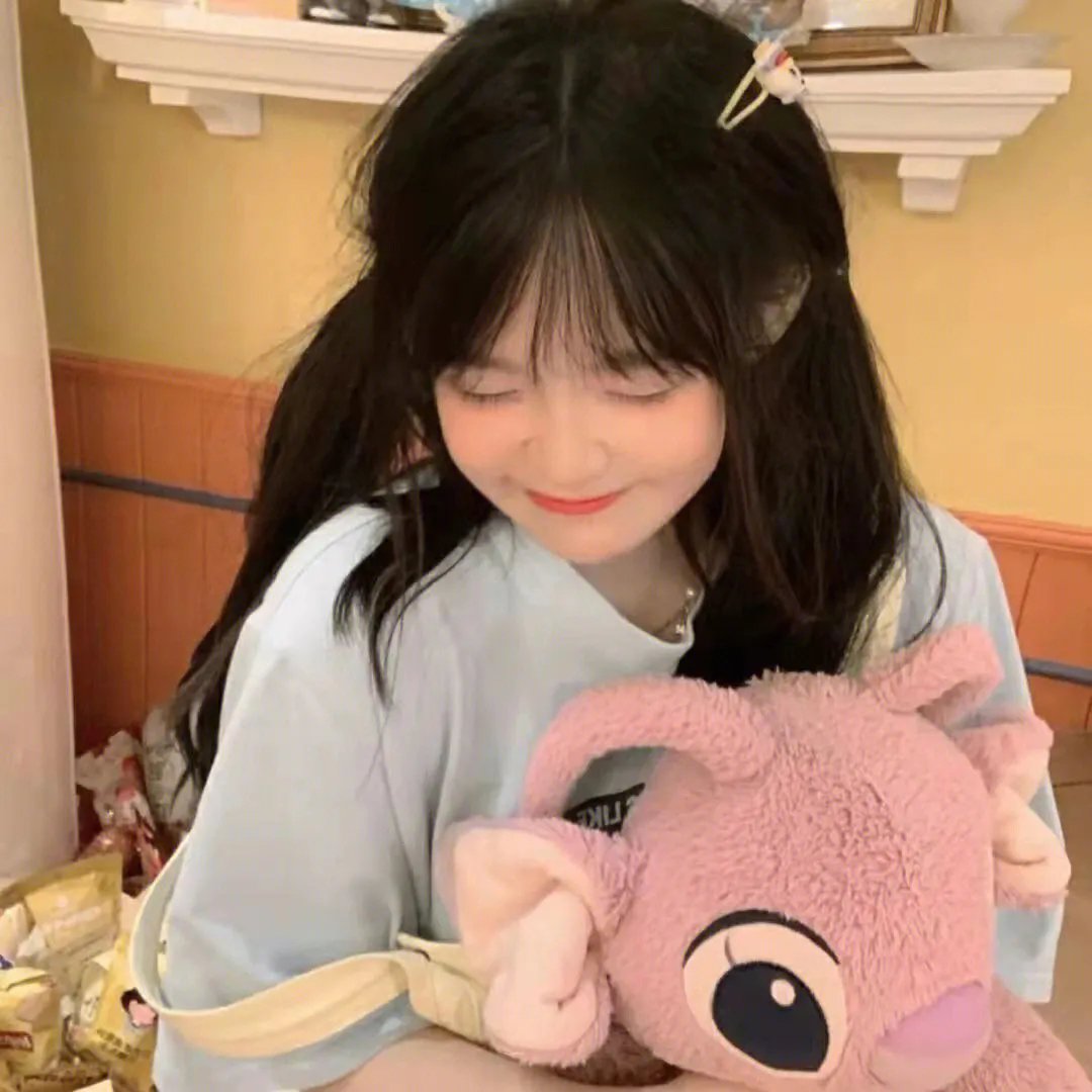 宴律,你的白月光回国了