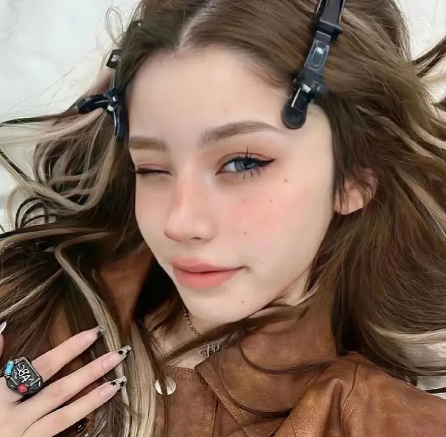 靠近我一点